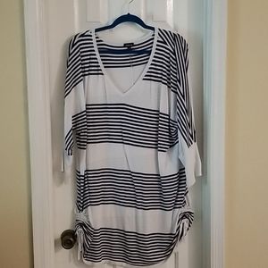 V-neck tunic sweater Torrid size 4